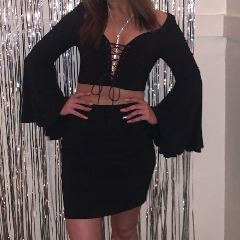 2 Piece Black Mini Dress - Size 6 - Ties in front which allows for different fit